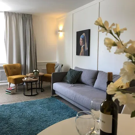 Zwei Loewen Apartment *