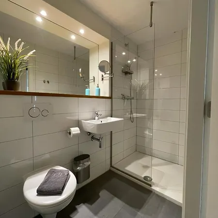 Zwei Loewen Apartment