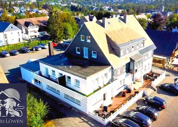 Zwei Loewen Winterberg